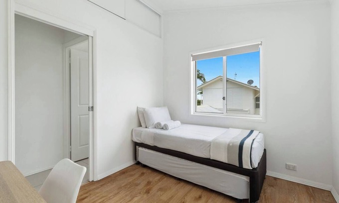 Noosaville House | Renovated Townhouse on the River by Stay Noosa