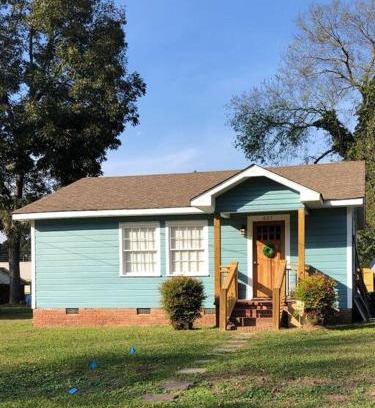 Rome House | Renovated turn of the century downtown cottage
