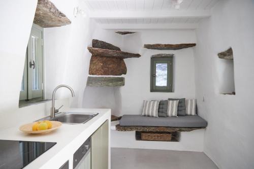 Kea House | Renovated Venetian Watermill in Kea