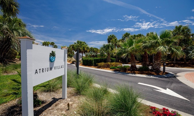 Seabrook Island Villa | Renovated Villa with Golf, Lagoon and Ocean Views Includes Amenity Cards