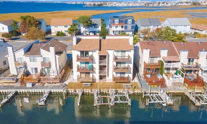 North Ocean City Condo | Renovated Waterfront 2 Bedroom Condo 94th St.! Community boat slip available at no extra cost! Waterside Six #201