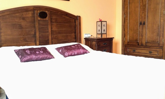 Conil de la Frontera City Center Condo | Rent downtown Conil de la Frontera venenciadores 3