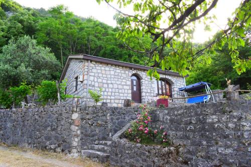 Karuc Ski Chalet | Rent House Orahovo