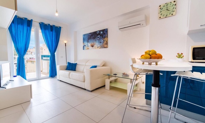 Villa Margi Apartment | Rent new apartment on the sea of ​Villamargi in Santo Stefano di Camastra