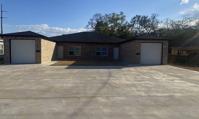 Beaumont House | Rent room B in this Quiet and Tranquil duplex.
