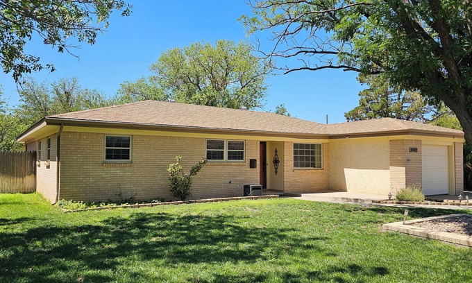 Canyon House | Rent the WHOLE house - 3 Bd, 2 Ba comfortable home central to everything Canyon