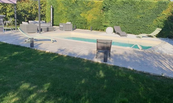 Sarrians House | Rental Provencal Villa of 100m2, with swimming pool and garden of 400m2.
