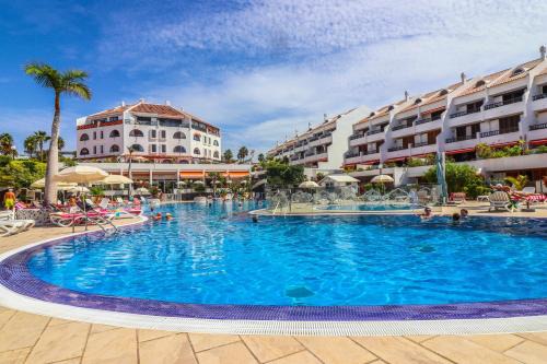 El Madronal Villa | Rentaliday Garden Beach