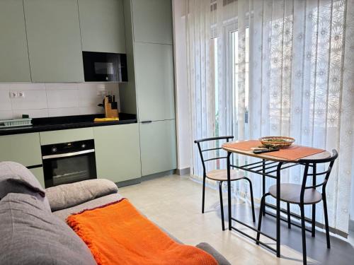 Almeria Centro Apartment | Rentaly Holidays Apartamento Artes de Arcos Almería