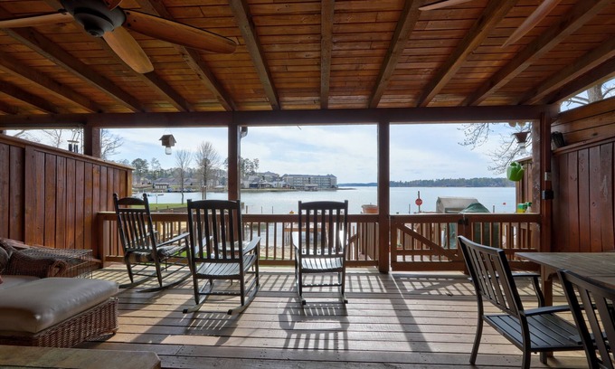 Dadeville House | Renting for 10+ Yrs - Private Dock, Family/Pet Friendly. Big Green Egg