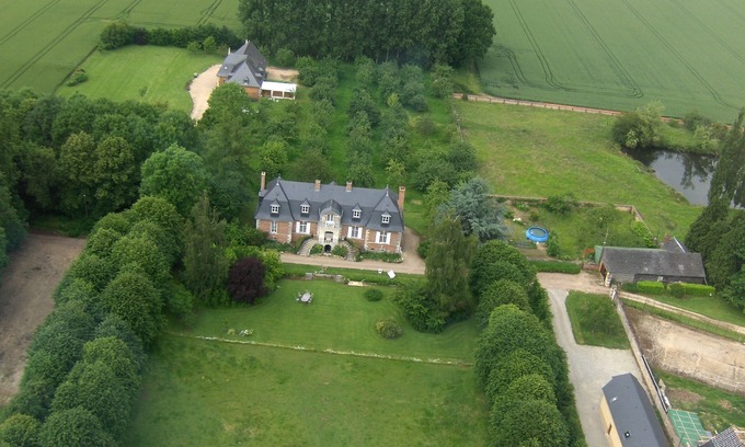 Saint-Eloi-de-Fourques Cottage | rents a cottage in the Manor Park Hermos