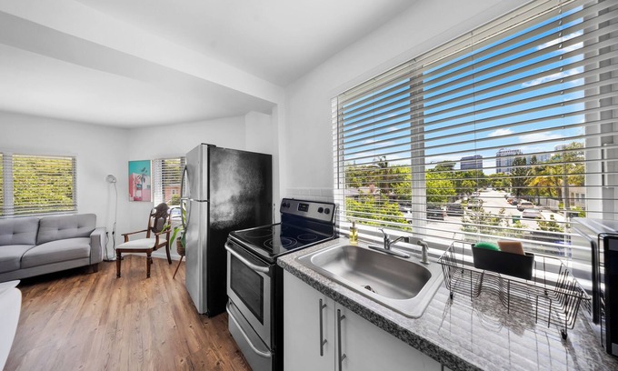 Wynwood Art District Apartment | Renzzi Villas