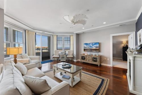 Diamond Beach Apartment | Residence 409 At The Grand
