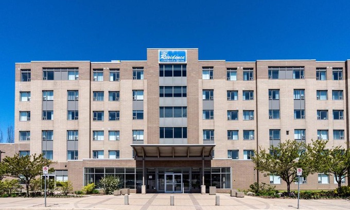 Glendale Hotel | Residence & Conference Centre - Niagara-on-the-Lake