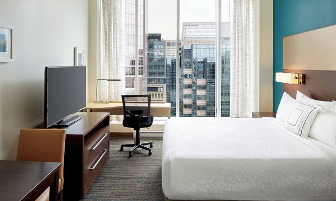 Downtown Montreal Hotel | Residence Inn by Marriott Montreal Downtown
