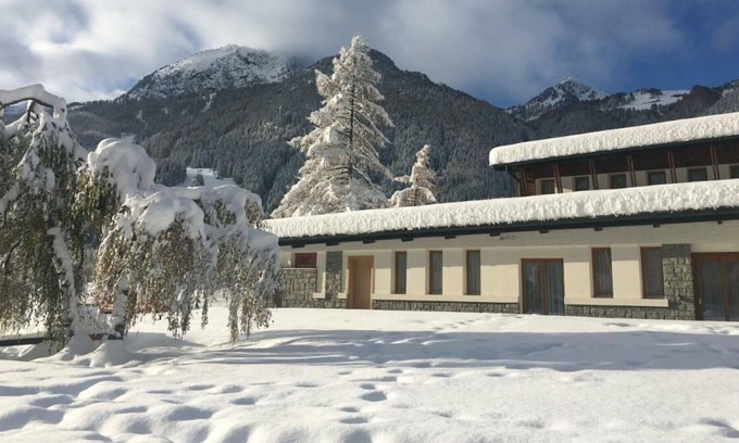 Gressoney-Saint-Jean Apartment | Residence in Gressoney-saint-jean with 2 bedrooms sleeps 6