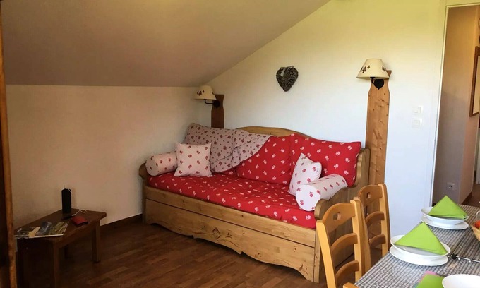 La Joue du Loup Apartment | Residence La Marmotte La Crete Du Berger - 2 Rooms for 6 People