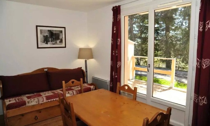 Besse-et-Saint-Anastaise Apartment | Residence Le Bois De La Reine* - 2 Room Apartment 2/4 People