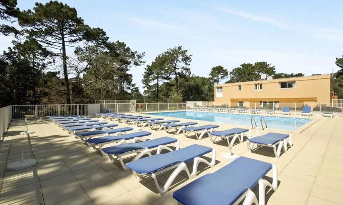 Maubuisson Apartment | Residence Les Grands Pins - maeva Home - 2 Room Apartment 5 People - Selection