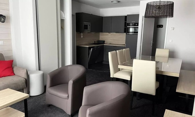 Eaux-Bonnes Apartment | Residence LE PORTILLO Swimming pool - 3 Rooms for 8 People