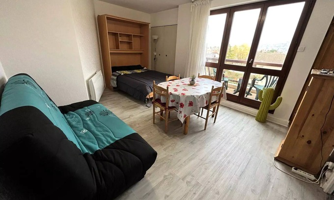 Aix-les-Bains Apartment | Residence Les Cygnes - Peaceful studio by the lake!