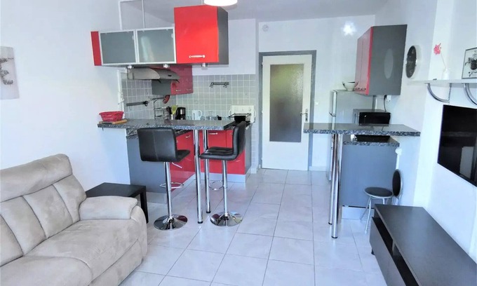 Aix-les-Bains Apartment | Residence Les Roseaux - Nice 2 rooms quiet by the lake!