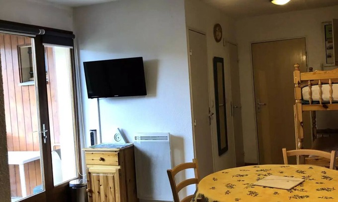 Le Sauze Apartment | Residence Les Seolanes - 2 Rooms for 5 People