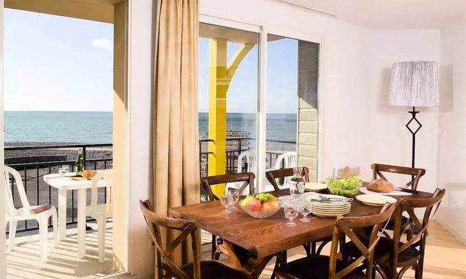 Cayeux-sur-Mer Apartment | Residence Les Terrasses de la Plage * - 3 Rooms Cabin 8 People Sea View