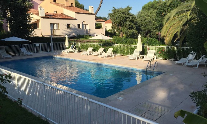 Cagnes-sur-Mer Apartment | Residence Michel Ange Cagnes sur Mer 2BR, 2 baths