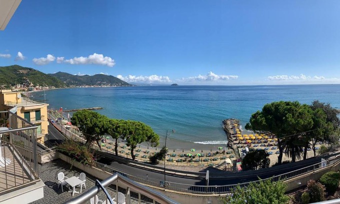 Laigueglia Apartment | Residence Paradiso