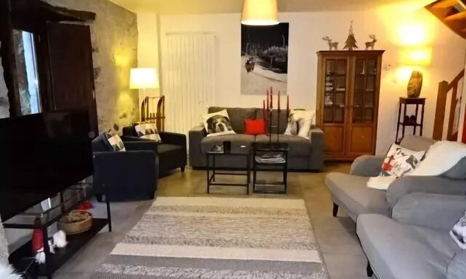 Guchen Villa | Residence Terraced House - House 10 people village of GUCHEN