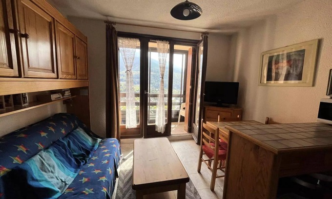 Barcelonnette Apartment | Residence Terrasses De l'adroit - 2 Rooms for 4 People