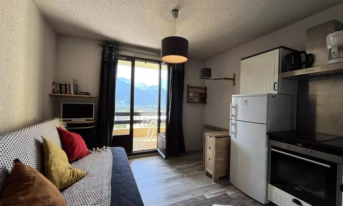 Barcelonnette Apartment | Residence Terrasses De l'adroit - 2 Rooms for 4 People