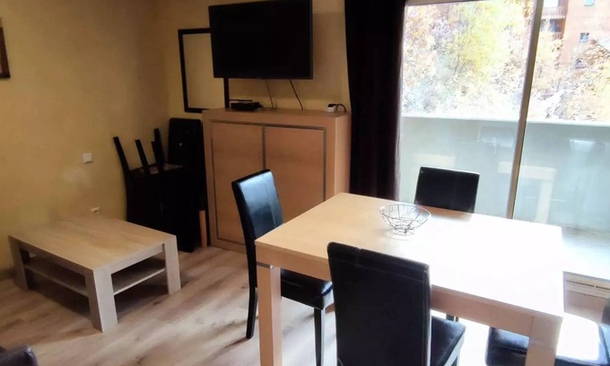 Isola Apartment | Residence Terrasses Isola A201 - 3 rooms in the centre, station and mountain view