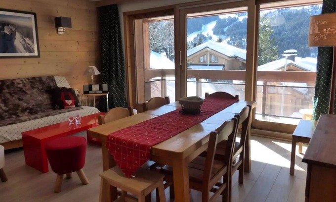 Meribel Apartment | Residence Trois Marches Bat C - Nice renovated apartment with a beautiful view, close to the chairlift of the plusl and the bus stop