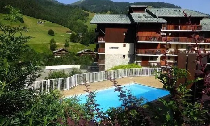 Areches Apartment | Residence Val Blanc 2 - Apartment 4 people center village near the slopes, classified 2 stars for 3 people