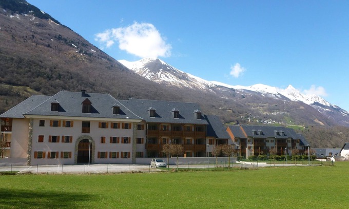 Luz-Saint-Sauveur Apartment | Residence Val de Roland - Classic Apartment 5 people