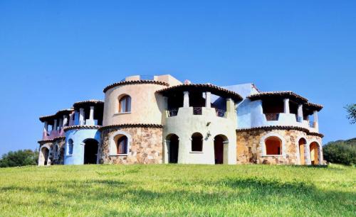 Golfo di Marinella Apartment | Residence with private beach in Marinella