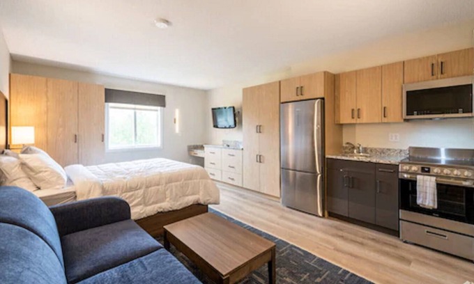 Marlborough Apartment | Residences at Solomon Pond