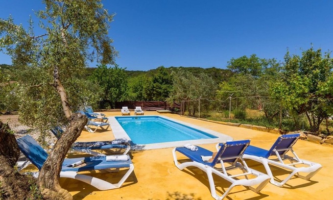 Canete la Real Villa | Residencial Barquero Pernía Cañete la Real by Ruralidays