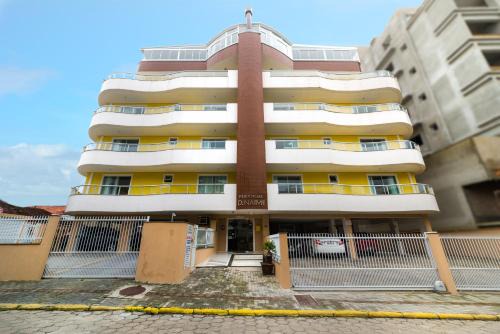 Bombas Apartment | Residencial Dona Naime