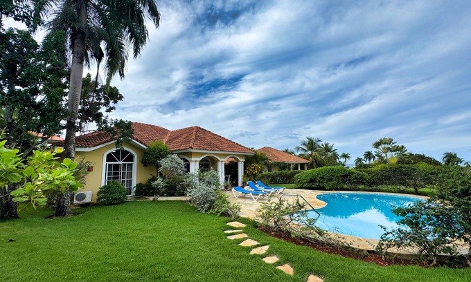 Urbanizacion Tavarez Villa | Residencial Hispaniola Villa 39/2 Masters/Maid/Pool/BBQ Grill