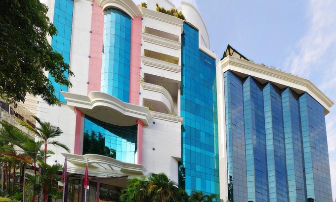 Statue Hotel | Residency Tower