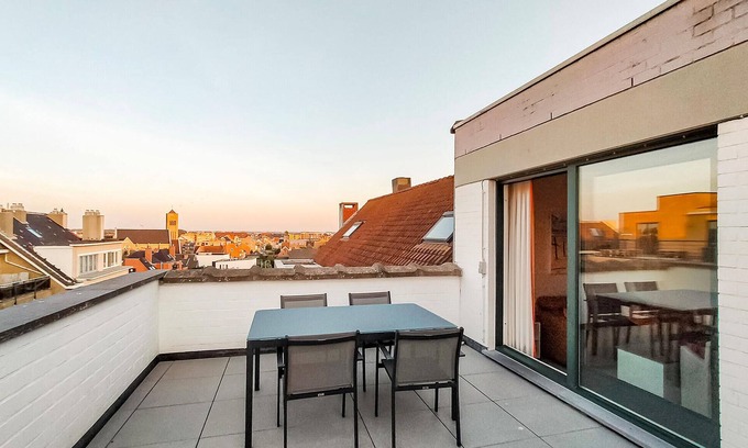 Mariakerke Apartment | Residentie Beau Sejour ref 111