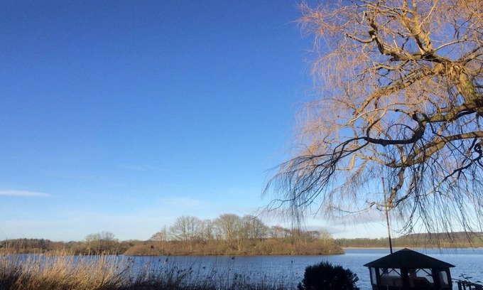 Ploen Apartment | Residenz am Trammer See, Seetraum, jetty, boat, WLAN, heated cabin. ChicFewo