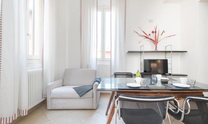 Historic Center Apartment | Residenza Ariosto by Studio Vita