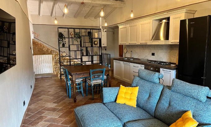 Montescudaio Apartment | Residenza Le Mura
