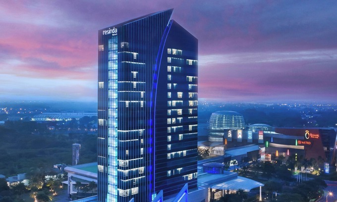 Karawang Hotel | Resinda Hotel Karawang, Managed by Padma Hotels