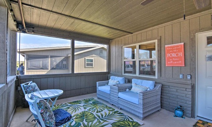 Lampe House | Resort Cabin with Nearby Pool and Lake Access!