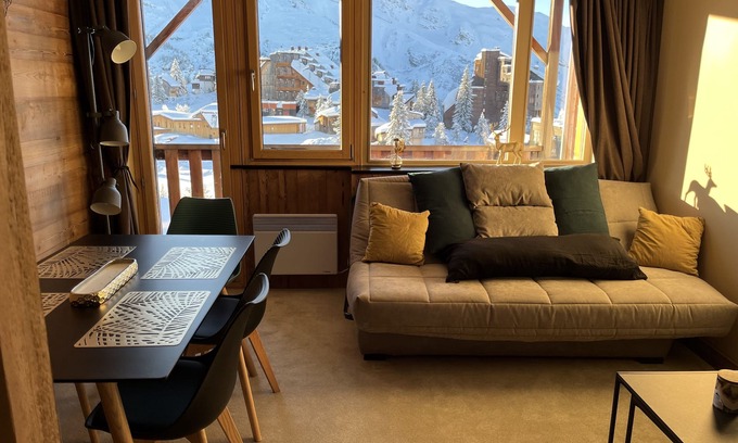 Avoriaz Apartment | Resort center, app. 36 m2, 1 bedroom, mountain corner, balcony, ski room, WIFI